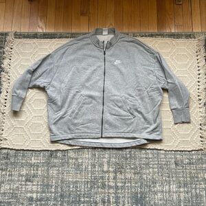 Nike Women’s Drop shoulder Zip-Up